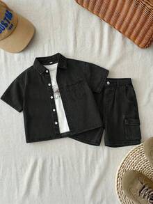 SHEIN 2件套男童宽松牛仔蓝短袖衬衫和工装短裤套装 - 黑色 - 查看 10