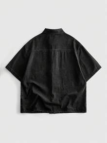 ROMWE MEN Street Life 男士牛仔襯衫，新中式唐裝風格，盤扣與翻領設計，短袖，白色虎、武士刀與梅花重工刺繡，水洗做舊黑色牛仔布，寬鬆落肩版型，適合日常穿著、音樂節、拍照 - 黑色 - 查看 2