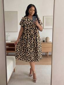 SHEIN Lady CURVE 大尺碼女款舒適豹紋滿版印花圓領洋裝 - 棕色 - 查看 7