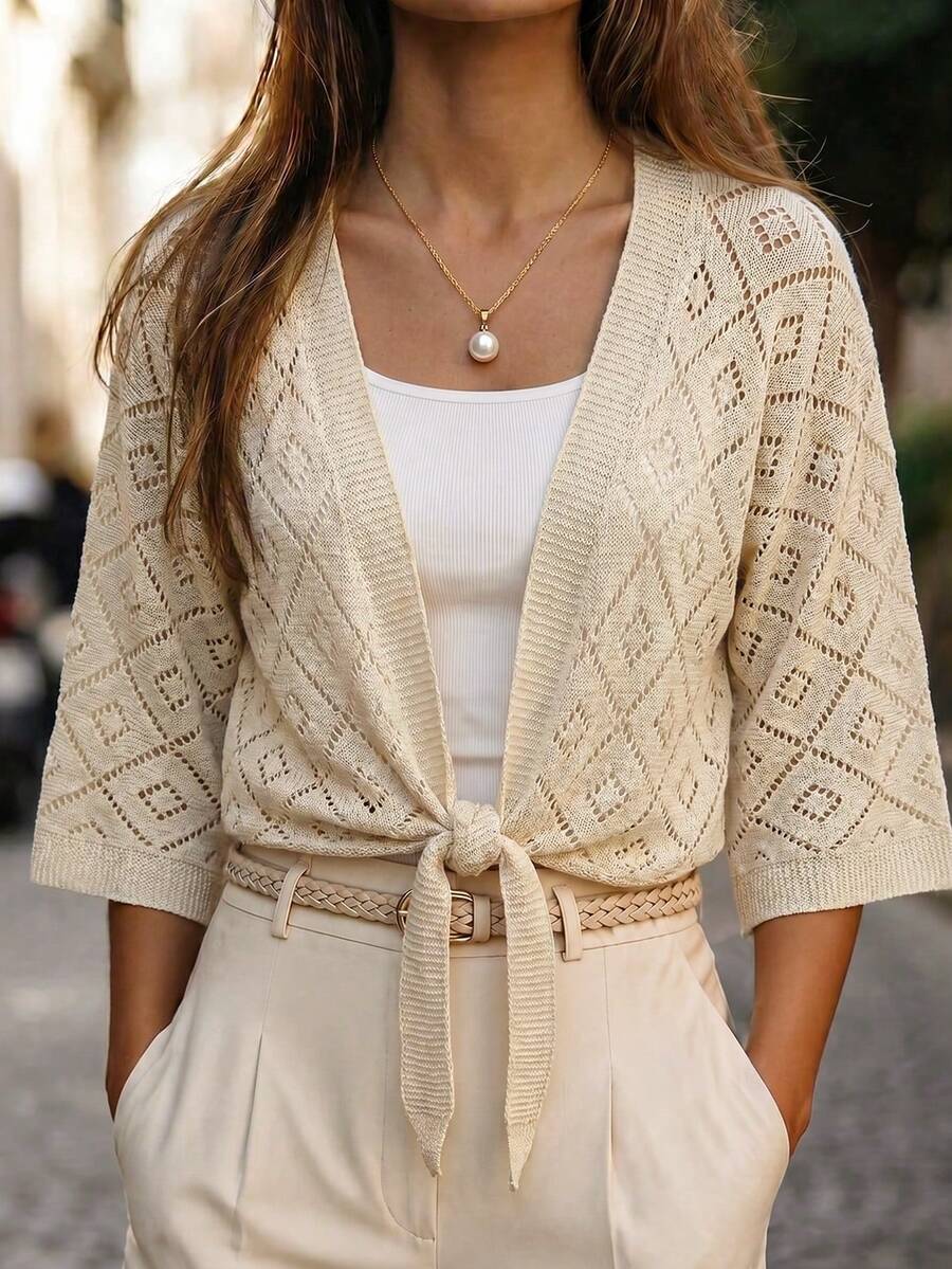 SHEIN Holidaya 女款夏季新裝,夏季上衣,女款夏季套裝,女款夏季穿搭,海灘穿搭,女款象牙色鏤空針織開襟衫 – V領 3/4 袖,菱形鏤空圖案,腰部自綁結,浪漫波希米亞魅力 & 休閒層次風格 - 杏色 - 查看 1
