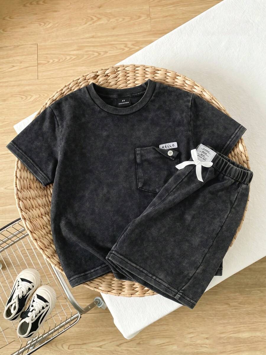 SHEIN Playful Pals 小男孩圓領落肩寬鬆五分袖T恤與彈性腰圍蝴蝶結裝飾牛仔短褲2件組 - 黑色 - 查看 1