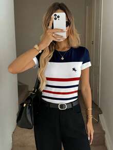 SHEIN LUNE تي شيرت نسائي كاجوال بسيط بياقة طاقم وأكمام قصيرة ضيق، مناسب للربيع والصيف - متعدد الألوان - مشاهدة 1