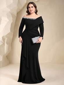 Coutiva Plus Size Elegant Crystal Embellished Off Shoulder Formal Evening Gown - Black - View 5