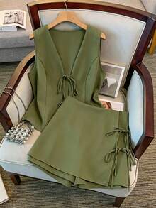 GlowEve CURVE Plus Size Women's Solid Color Front Tie Vest And Skort Casual Two Pieces Set - Army Green - View 1