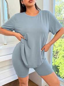SHEIN EZwear 霧藍色大尺碼純色套裝 2件短袖上衣 + 2件及膝短褲 4件組 - 霧霾藍 - 查看 4