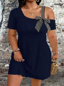 SHEIN CURVE+ Plus Size Women's Textured Hollow Out Stretch Knit Casual Fashion Loose Striped Patchwork Short Sleeve Dress, Bow, Fashion Elegant Commute Work Daily - Navy Blue - View 5