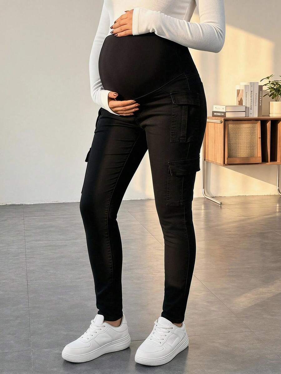 SHEIN Jeans de maternidad con bolsillos cargo, cintura ajustable y ajuste ceñido - Negro - Ver 1