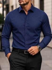 Manfinity Bizformal 男士商務休閒深色拼接壓花面料長袖襯衫，正式款 - 藏蓝色 - 查看 1