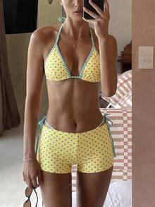 Swim Mod 新款女款三件式泳衣套裝，夏季海灘百搭甜美風藍黃配色，熱門甜美風印花，藍黃圓點印花，藍黃條紋印花搭配荷葉邊設計，掛脖三角上衣，可調節比基尼繫帶，可調節三角泳褲搭配同款男孩短褲，適合夏季海灘、泳池、度假穿著 - 彩色 - 查看 5
