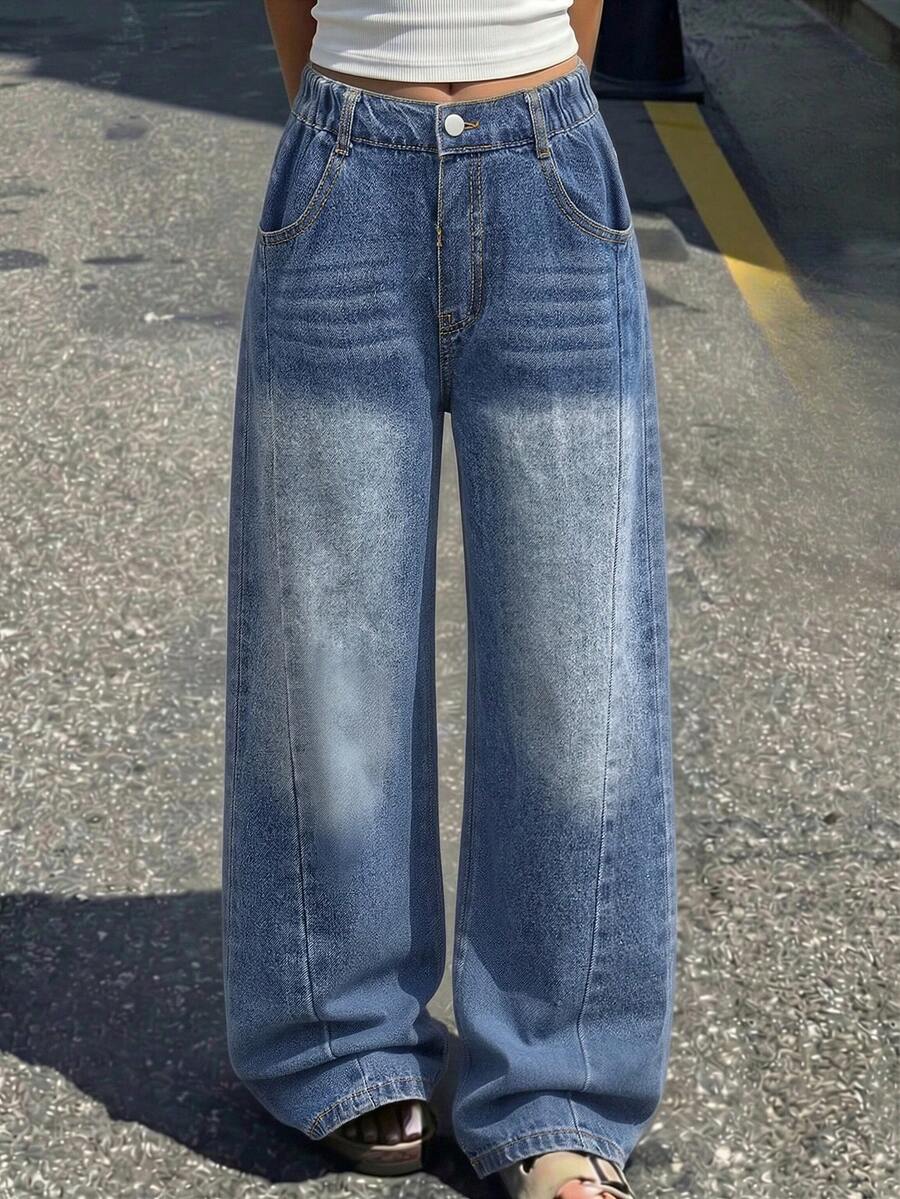 SHEIN Tween女孩牛仔長褲，中洗藍色，四季皆宜，休閒舒適風格，直筒褲型，彈性腰頭配鈕扣開合方便穿脫，舒適優質棉質丹寧，適合日常穿搭，適用於夏季度假、音樂節、日常外出、聚會、派對、通勤等，Tween女孩休閒牛仔長褲 - 中等水洗藍 - 查看 1