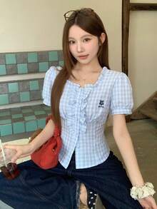 DAZY 女款修身泡泡袖格紋印花襯衫，附荷葉邊飾，適合夏季校園穿搭 - 藍色 - 查看 5