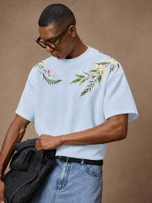 AKNOTIC Business Casual 男士花卉刺繡時尚休閒寬鬆短袖彈性刺繡T恤，適合夏季、度假、日常穿著、派對、情侶、男士禮物 - 淺藍色 - 查看 3