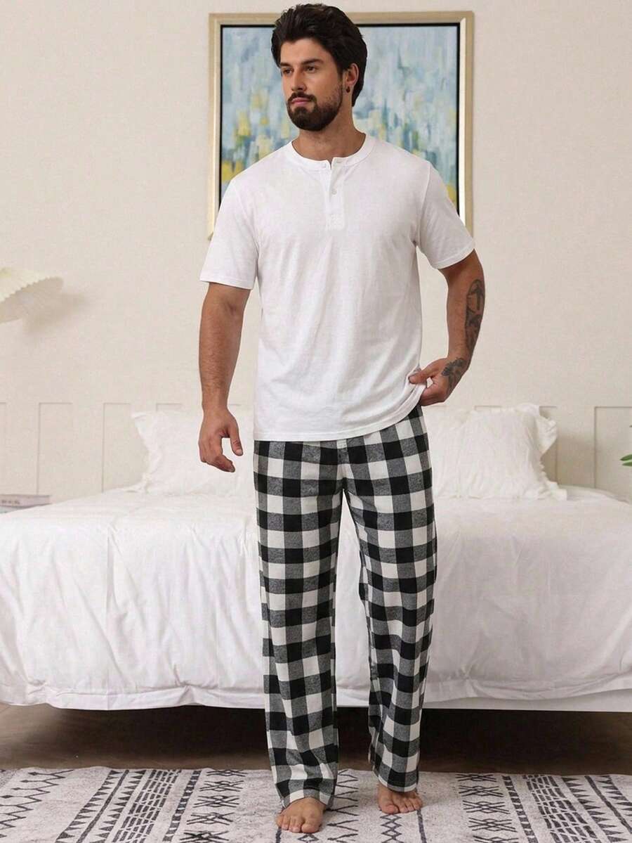 DAZY 男士夏季純白色短袖圓領半鈕扣T恤與格紋長褲居家休閒套裝睡衣 - 彩色 - 查看 1