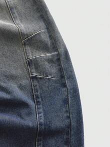 ROMWE MEN Street Life Men's Relaxed Fit Pocketed Button Fly Casual Denim Jeans - Dark Wash - View 4