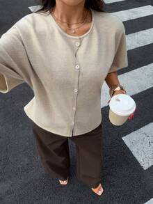 Siren Gaze 女款時尚優雅米色短袖開襟針織外套，鈕扣前襟與綁帶腰部設計，適合秋季早午餐 - 杏色 - 查看 8