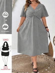 SHEIN CURVE+ فستان نسائي مقاس كبير بطبعات زهور وكسرات وأكمام قصيرة كاجوال للعطلات، ملابس نسائية صيفية - أبيض وأسود - مشاهدة 2