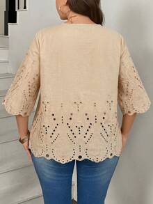 SHEIN LUNE Blus Wanita Ukuran Besar Model V-Neck Berenda dengan Detail Lubang-Lubang, Desain Sederhana untuk Musim Gugur - Aprikot - View 2