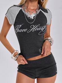 ACID BLVD Conjunto de 2 piezas de otoño estilo Y2K deportivo con camiseta de manga corta raglán y minifalda, estampado de letras con eslogan en caligrafía digital de strass y diseño colorblock - Gris - Ver 3