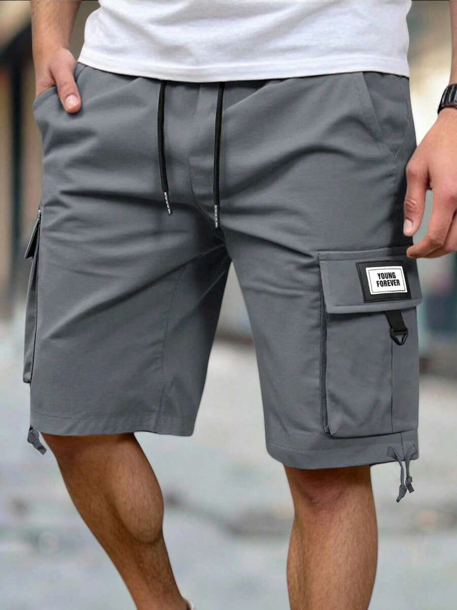 Manfinity Homme Celana Pendek Kargo Denim Pria Ukuran Besar dengan Motif Huruf, Cocok untuk Perjalanan Harian, Bepergian, Pakaian Kasual, dan Acara Akhir Pekan. - Dark Grey - View 1