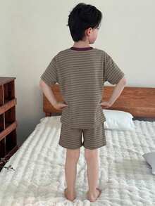 Dazy Kids 青少年男孩條紋短袖上衣與短褲家居服套裝 夏季 - 卡其色 - 查看 2