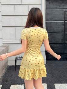 K-Vae 女款韓式溫柔深藍色碎花茶歇裙，V領收腰顯瘦荷葉邊裙襬貼身優雅短洋裝 - 彩色 - 查看 2