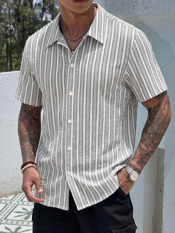 Manfinity CasualCool Men's Knit Casual Unique Versatile Shirt