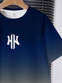 Tween Boy Casual Comfortable Fashion Minimalist Crew Neck Short Sleeve T-Shirt And Shorts Set, Classic Deep Blue Gradient Color Pattern Print, Classic Handsome Logo Pattern Print, Suitable For Vacation, Suitable For Beach - Multicolor - View 4