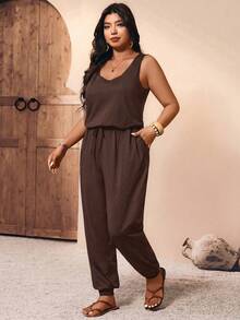 Breezaya 大尺碼女款素色大圓領無袖蝴蝶結彈性腰側口袋休閒束腳連身褲，適合春夏休閒穿著 - 棕色 - 查看 3