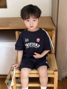 Dazy Kids 2 件套休闲套装：小男孩简约风格短袖上衣和短裤，返校服装 - 藏蓝色 - 查看 2