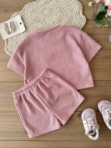 SHEIN Setelan 2 Potong untuk Bayi Perempuan, Motif Kartun 3D Kasual Lucu Warna Pink, Atasan Lengan Pendek Timbul dan Celana Pendek Pinggang Elastis - Dusty Pink - View 2