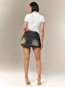 Denimoi Rok Denim Mikro Mini dengan Ujung Bawah Belum Dikerjakan - Medium Wash - View 5