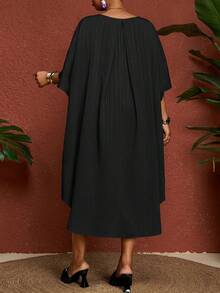 SHEIN CURVE+ 曲线尺码 US22 音乐节、海滨度假、波西米亚风 CURVE PLUS / /2025 新款锐舞/复活节女装、老钱风格女装、乡村音乐会服装、外出服装、仙女风、音乐节服装、热带度假女装、夏季女装、夏季、锐舞夏季/乡村/海滩度假服装/海滩服装/沙滩装 蓝色中长连衣裙 休闲中长连衣裙 - 黑色 - 查看 2