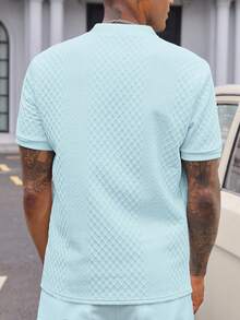Manfinity CasualCool 男士夏季休閒素色標準版型短袖半鈕扣 Polo 衫 - 藍色 - 查看 6