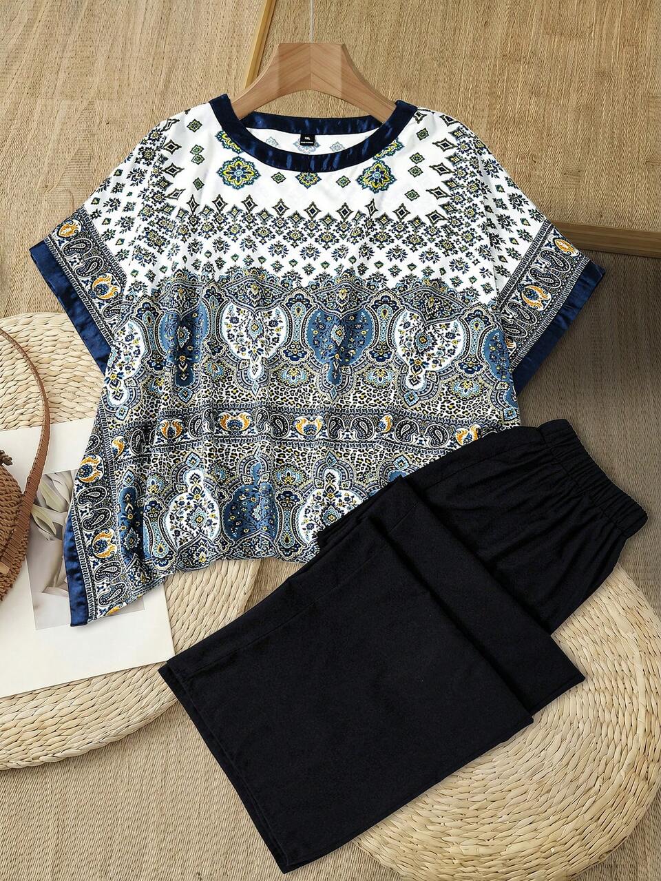 Plus Size Women's Round Neck All-Over Print Short Sleeve Top And Long Pants Casual Daily 2-Piece Set