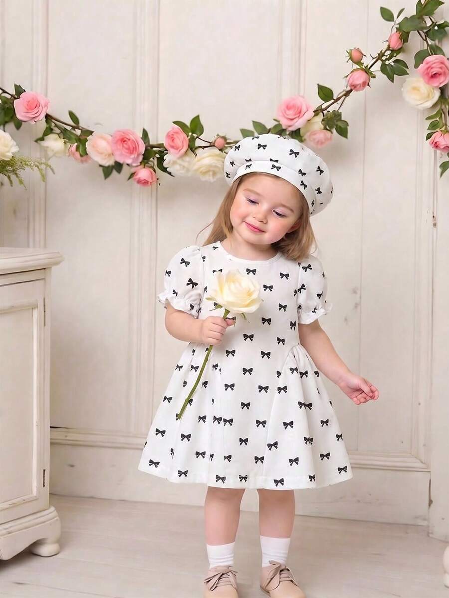 Souflis Souflis 2件組女嬰夏季可愛清新格紋雛菊印花藍色洋裝配搭貝雷帽，經典格紋印花時尚剪裁，吸睛的嬰兒日常外出穿搭