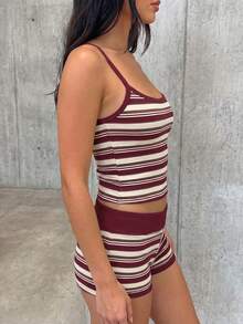 SHEIN EZwear 女款對比飾邊藍白條紋細肩帶背心與短褲套裝，夏季運動休閒運動風 - 酒紅色 - 查看 5