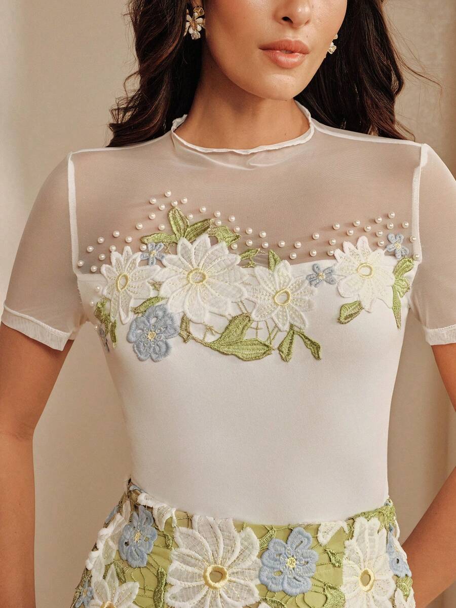 Anewsta 春夏白色網格拼接花卉刺繡休閒通勤約會內搭女款T恤上衣 - 白色 - 查看 1