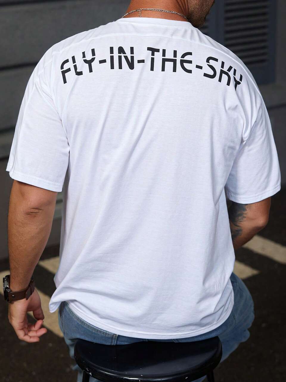 Men's White Letter Print T-Shirt With Patch Design Summer
