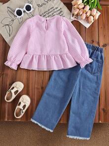 SHEIN Vintaside Kids 2件/套 女童粉白條紋泡泡袖荷葉邊蝴蝶結裝飾圓領長袖襯衫 + 彈性腰花卉裝飾水洗藍牛仔直筒長褲，休閒可愛甜美韓系森女風套裝，適合秋冬日常穿著、上學、購物、公園、遊樂園、旅行、度假及其他場合 - 粉色 - 查看 3