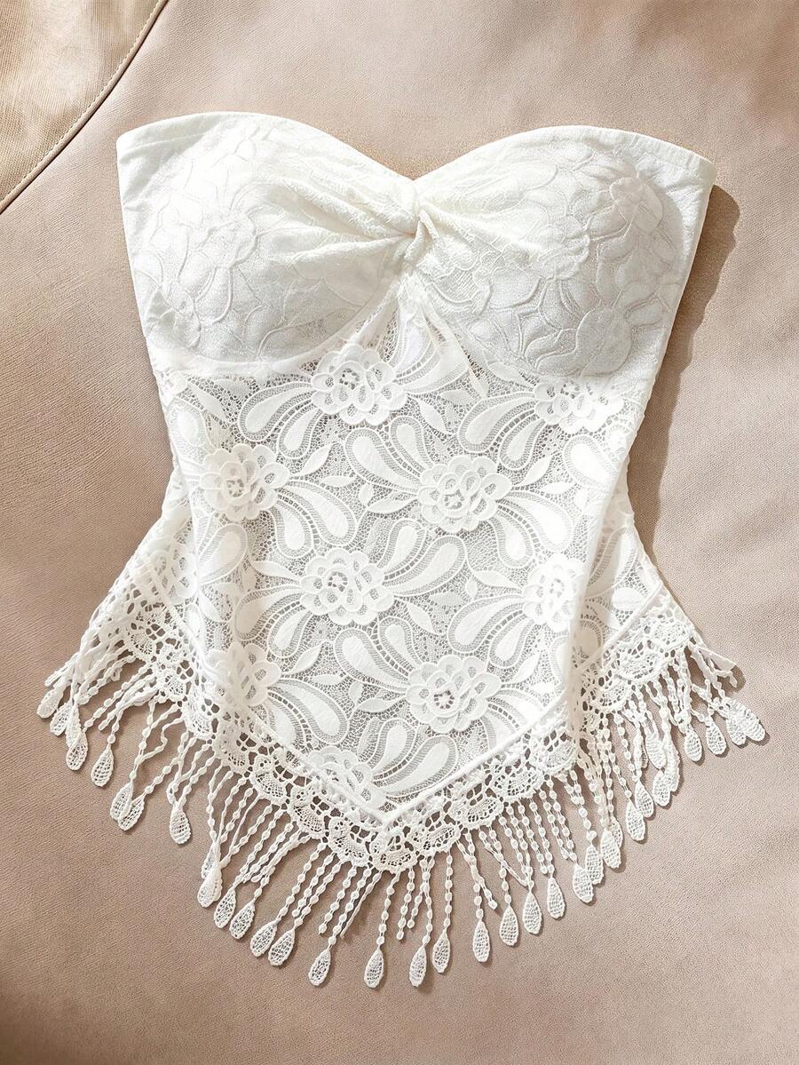 GlowEve Damen Sommer Bandeau Top mit Spitze, Quasten und Twist, sexy Hot Girl Unter-/Oberbekleidung mit asymmetrischem Saum, exquisites Top, französisches Design mit taillierter Spitze, elegantes Mode Top, geeignet für tägliche Ausflüge, Dates, Partys, lässige Urlaube, Bohemian Urlaubsstil Top - Weiss - Übersicht 1