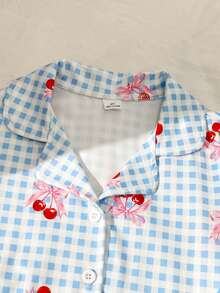 Sommer Herbst Mädchen Kleinkind Pyjama Set, weiches bequemes flammhemmendes Milchseidenstoff, modisches süßes Schleife Kirsch KaroMuster, blaue Revers Strickjacke Kurzarm lange Hose 2 Teile Loungewear - Blau - Übersicht 7