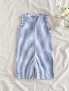 SHEIN Vintaside Kids 女嬰夏季夢幻之選無袖淺紫色與白色格紋連身褲，溫柔甜美淺紫色調，清新田園風，經典格紋圖案俏皮可愛。適合外出、拍照、玩耍、戶外休閒運動及參加歡樂派對，讓您的寶寶瞬間成為時尚甜心。 - 藍色 - 查看 2