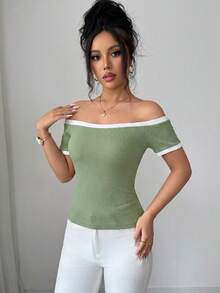SHEIN Elenzya Matcha Green Off-Shoulder Contrast Color Knit Top Slim Fit Ribbed Short Sleeve T-Shirt Minimalist Sexy Style Shoulder-Exposing Slimming Base Layer - Green - View 4