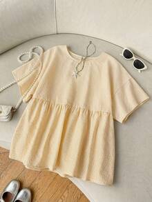 SHEIN EZwear 鵝黃色條紋大尺碼女款圓領短袖休閒襯衫 - 鵝黃色 - 查看 1