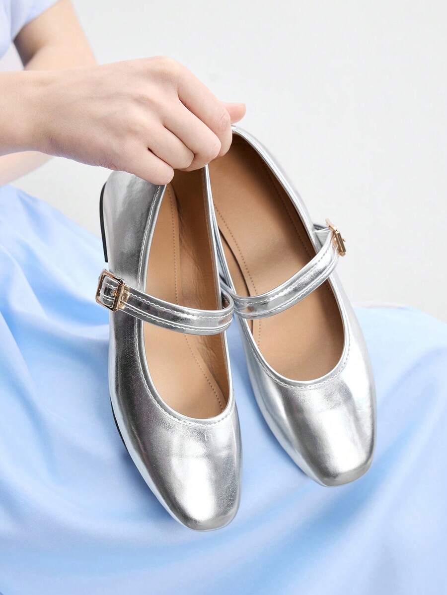 CUCCOO BIZCHIC Spring And Autumn Metal Buckle Contrasting Color Hemming Round Toe Flat Bottom, Retro Style Mary Jane Shoes Commuting Shopping - Silver - View 1