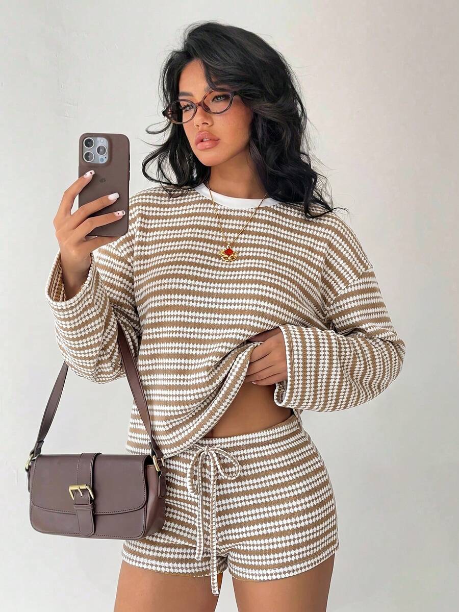 Aloruh 2件組女款寬鬆棕色與白色圓領T恤與鬆緊腰長褲，秋季穿搭 - 卡其色 - 查看 1