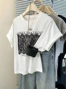 SHEIN PETITE T-shirt pour femmes, patchwork de dentelle, lettres anglaises, mode vintage, polyvalent pour le bureau, les sorties décontractées et les vacances, pour femmes de petite taille - Blanc - Voir 6