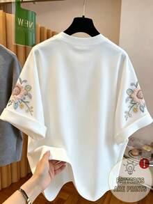 SHEIN Franclia 女士蝴蝶花卉印花短袖T恤衫，夏季白色上衣，花卉衬衫，白色衬衫，夏季，度假，乡村风格，音乐节 - 白色 - 查看 2