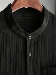 Manfinity Homme 男士紋理條紋兩件套，立領短袖襯衫 + 抽繩寬腿長褲，年輕職場通勤穿搭 - 黑色 - 查看 4