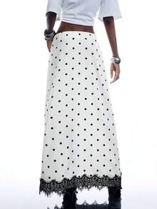 LYSMO Rok Panjang Wanita Motif Polkadot dengan Detail Renda Kontras - Hitam dan Putih - View 2